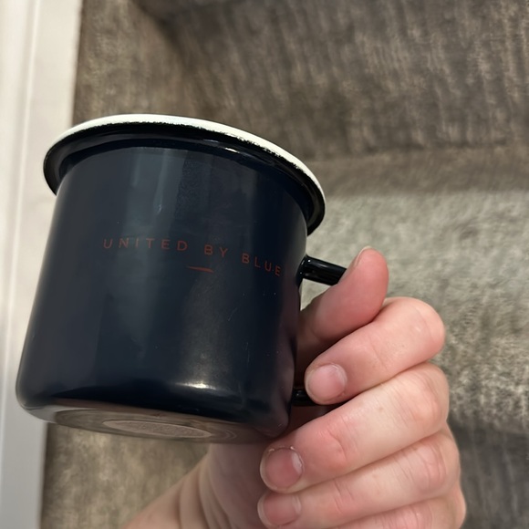 United By Blue Enamel Steel Mug Candle ‘mountains are calling’ camping - Picture 10 of 11